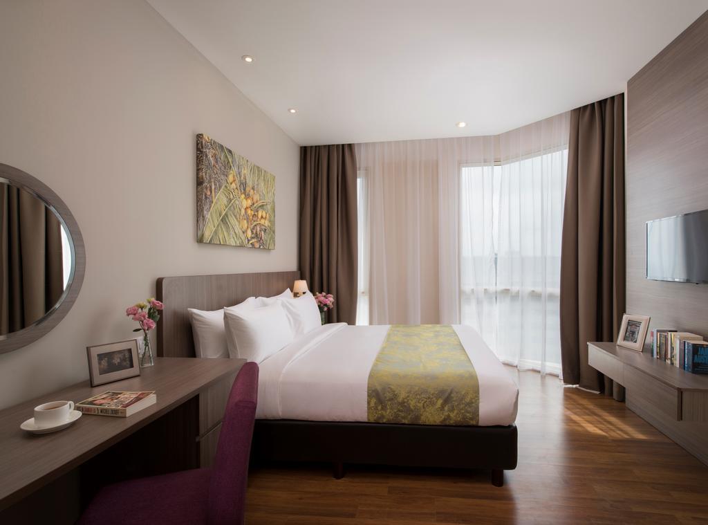 ซัมเมอร์เซ็ท เมดีนี้ อิสกันดาร์ ปูเตรี Hotel นุสาจายา ภายนอก รูปภาพ